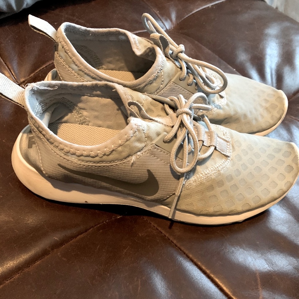 Nike Sneakers!